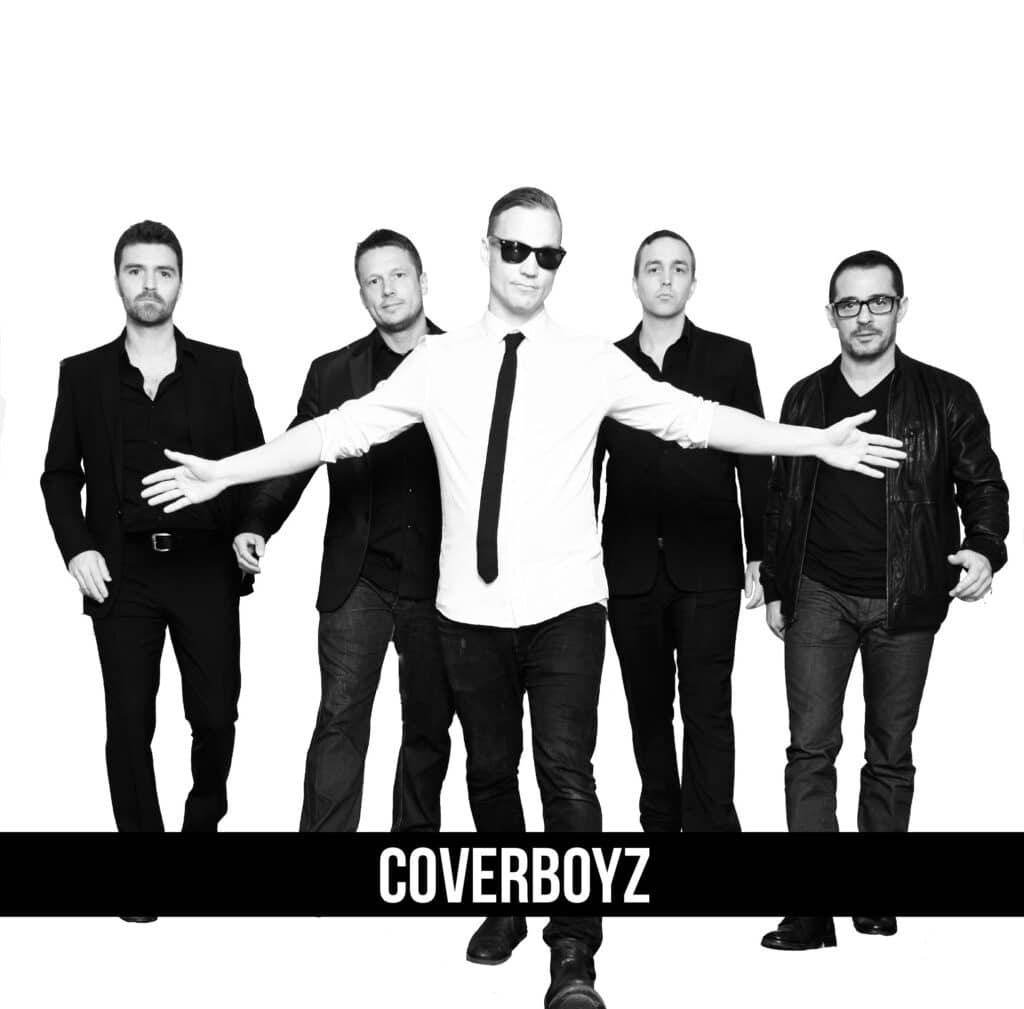 Coverboyz, fem mand i jakkesæt