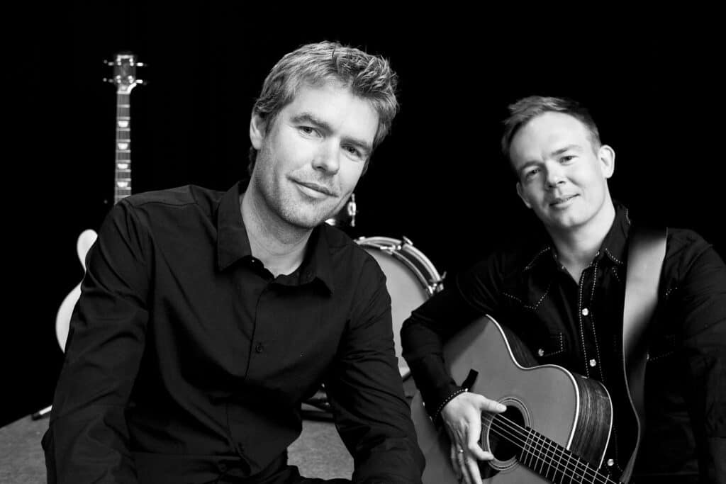 Good Times, to musikere i sort-hvid med guitar
