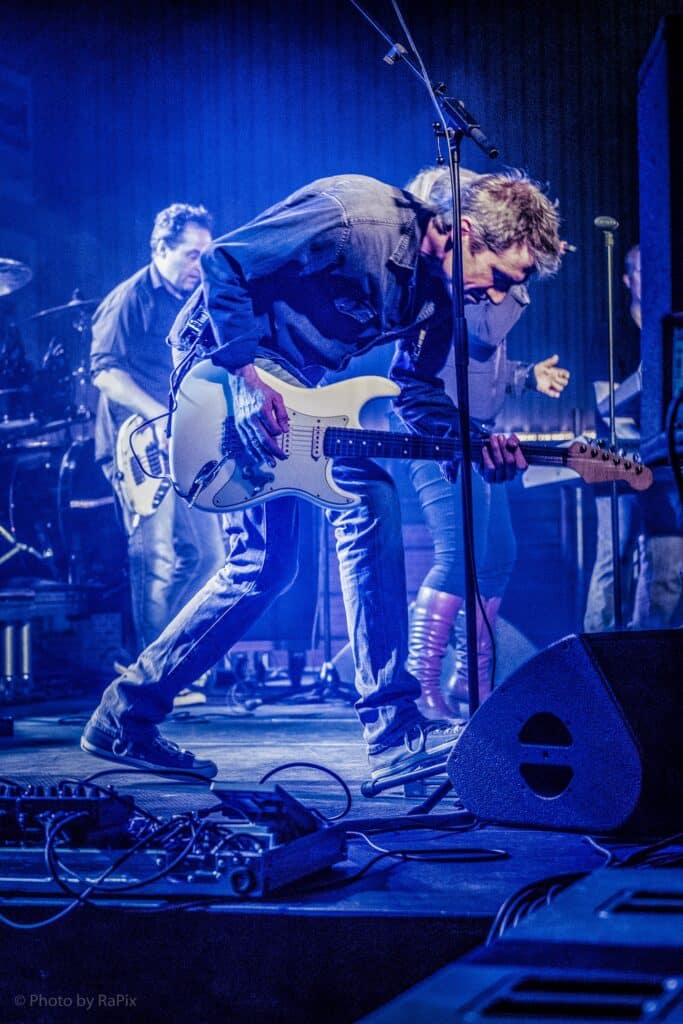 Party Planet, musiker i kraftigt modlys