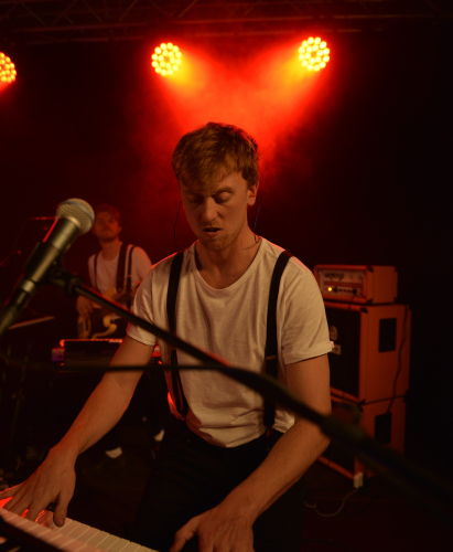 Suspenders - bookes på bandportalen.dk