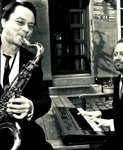Manne-pose-ext_gÜrdmusikanterne_01-COL